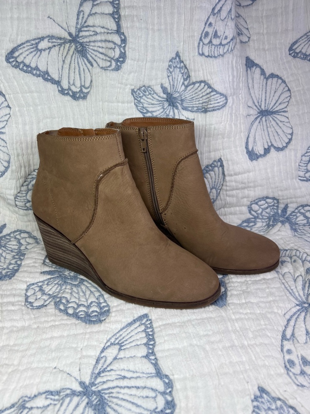 Lucky Brand Wedge Booties Women's 9.5 M Zanta Nub ick Leather Tan Brown